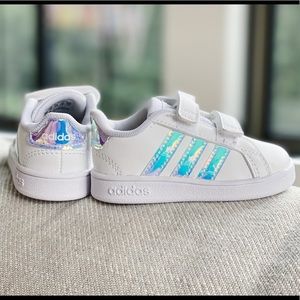 NWT Adidas Grand Court 1 Sneakers Size 4K